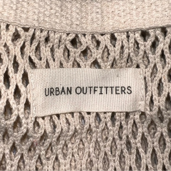Urban outfitters- Knit bag with flowers never used - Picture 8 of 10